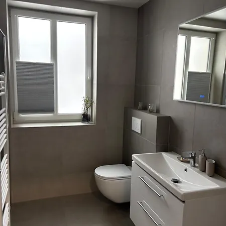 شقة V Podharti 2 Dvůr Králové nad Labem
